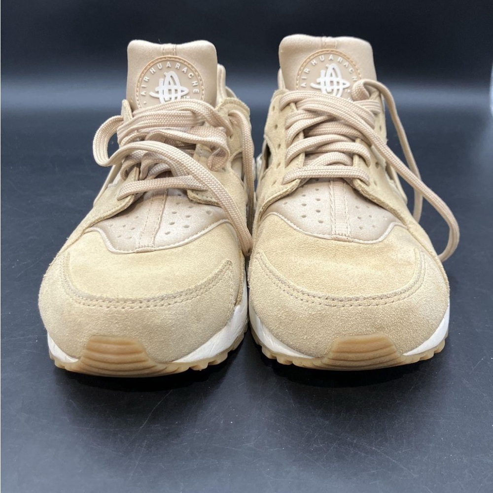 Women’s Nike Air Huarache Sneakers Beige Size 8